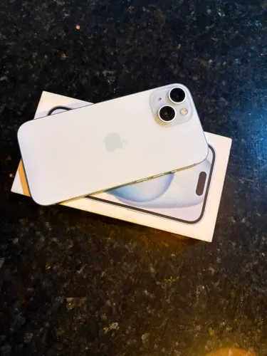 iPhone 15 NA GARANTIA APPLE 
