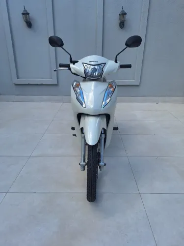 Honda Biz 125 ano 2022/23. 