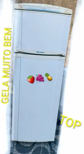 GELADEIRA DUPLEX GELA MUITO BEM ESPAÇOSA LER DESCRIÇÕES TODA 
