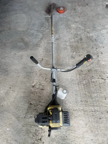Vendo Roçadeira a Gasolina Matsuyama 42cc 2T - Com Acessórios (inteiramente revisada)!