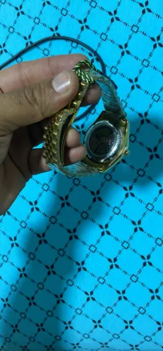 ? OPORTUNIDADE! ?  ? Relógio estilo Rolex, dourado com branco $ 180