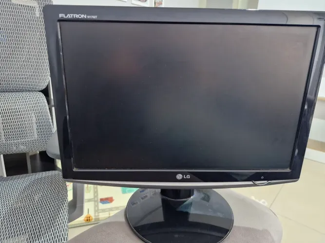 MONITOR LG FLATRON w1752t