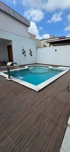 A casa a venda em condomínio fechado no antares