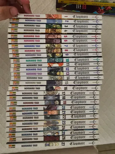 Mangá Claymore Coleção Completa 1 ao 27 (Panini)