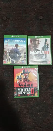 Jogos Xbox One originais, kit com três jogos.