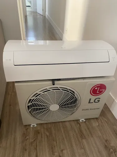 Ar Condicionado LG 9000 Btus Dual Inverter Split Quente/Frio