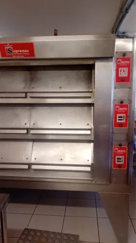 forno de lastro elétrico da marca Supremax.