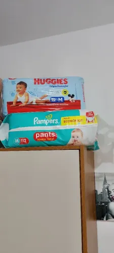FRALDAS PAMPERS E HUGGIES 