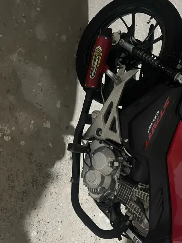 Escapamento de moto esportivo, 160 
