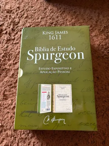 Vendo Bíblia de Estudo Charles Spurgeon King James 1611 cada