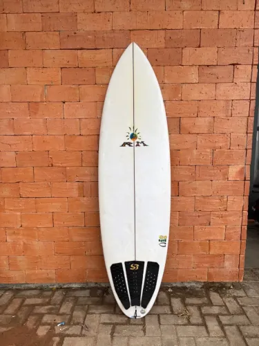 Prancha de surf Ricardo Martins - uma das melhores marcas no Brasil