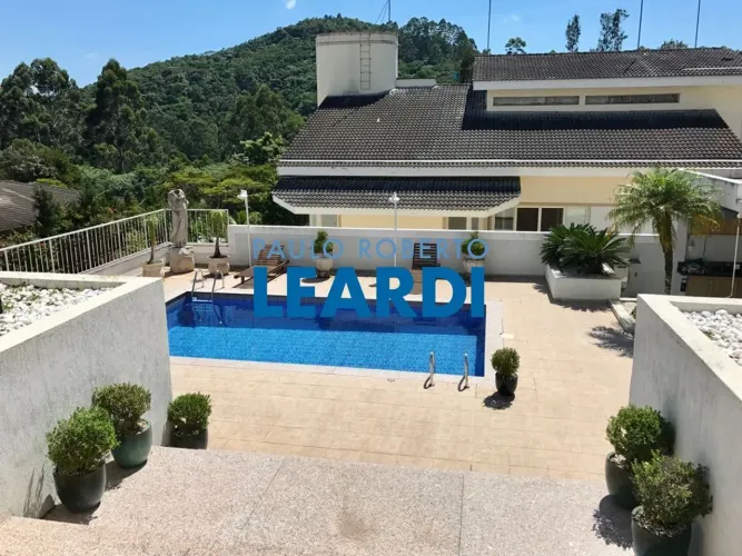 CASA EM CONDOMÍNIO - ALPHAVILLE - SP