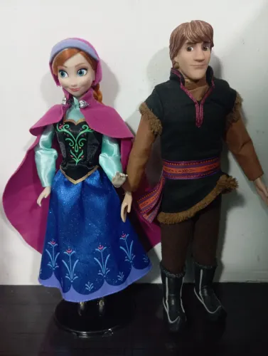 Boneca Anna e Kristoffer Frozen