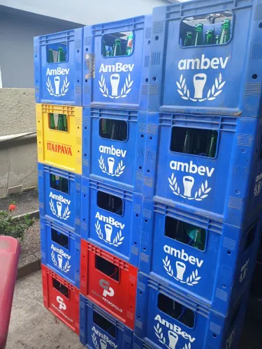 Cx da ambev litrão com vasilhame heineken 600