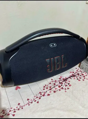 BOMBOX 3