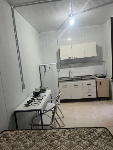 ALUGO KITNETES CONTÊINER no Bairro MEIA PRAIA / ITAPEMA