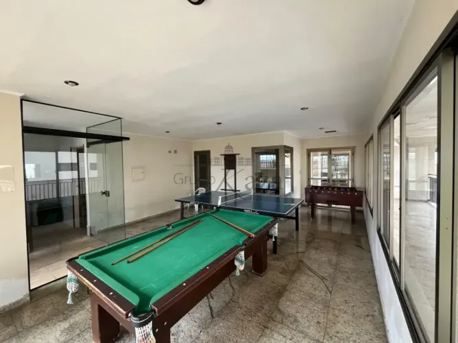 Apartamento para alugar no Centro com 4 quartos