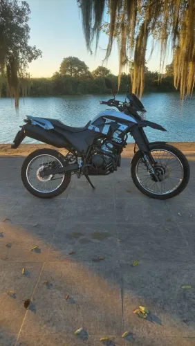 Vende-se xtz lander 250
