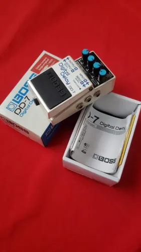 Pedal Boss Digital Delay DD-7