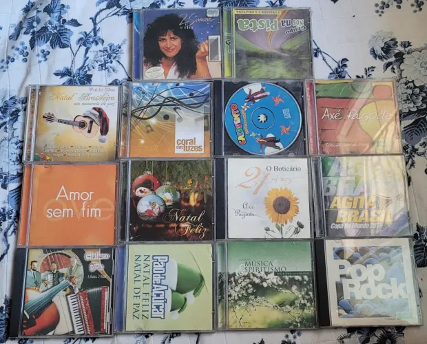 Lote com 14 CDs de música Simone MPB pop rock 