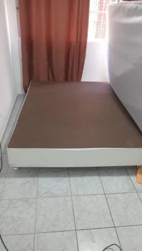 Base de cama tamanho padrão