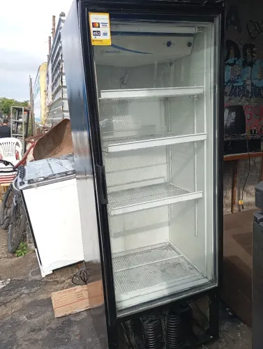 Freezer vertical cervejeiro funcionando perfeitamente valor 1500;00 reais