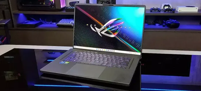 Asus ROG Zephyrus M16 (2022) - I7 12700H 16GB RTX 3060