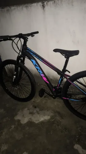 Vendo bicicleta nova