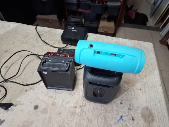 lote de radio com 7 unidades. serve para consertar ou retirada de peças