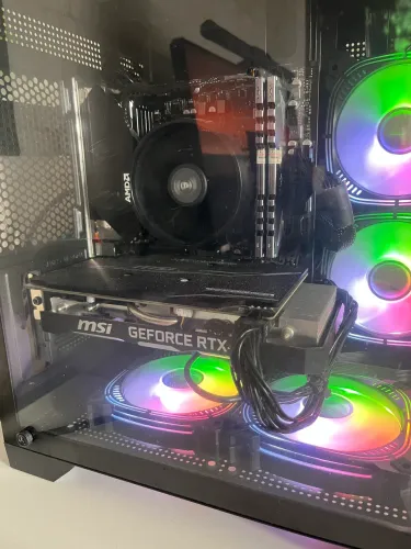 PC Gamer Ryzen 5 5600 + RTX 2060 8GB + 16GB RAM + SSD NVMe 1TB