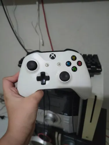 XBOX ONE S 1TB ( Troco por PS4 SLIM )