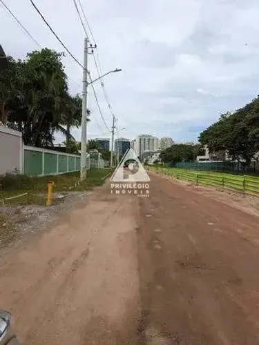 Terreno Recreio dos Bandeirantes proximo de shopping comercio e Conexao metro oportunidade
