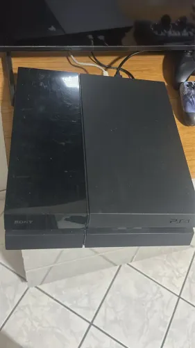 Vendo/troco ps4 fat 500gb