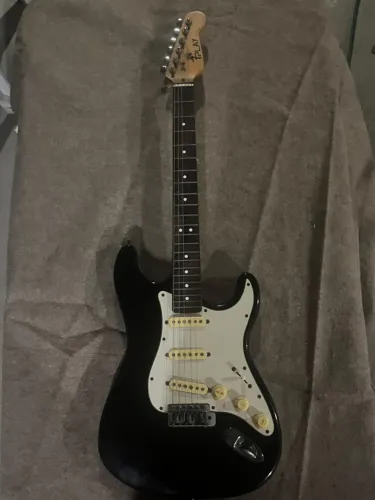 Guitarra Elétrica Condor Strato Rx10 (Preta)