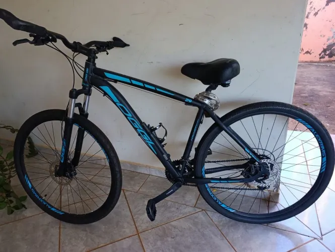 Bicicleta Aro 29 Oggi Hacker Sport 21v - Preto/Azul Tamanho 17