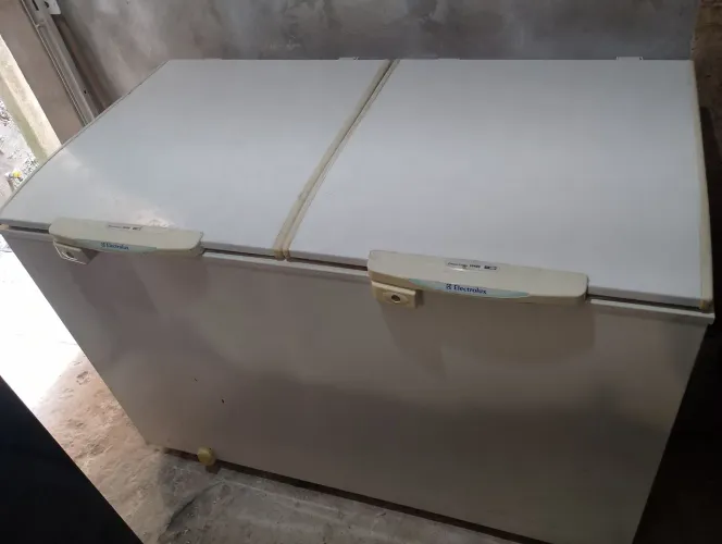 Freezer horizontal Eletrolux h400