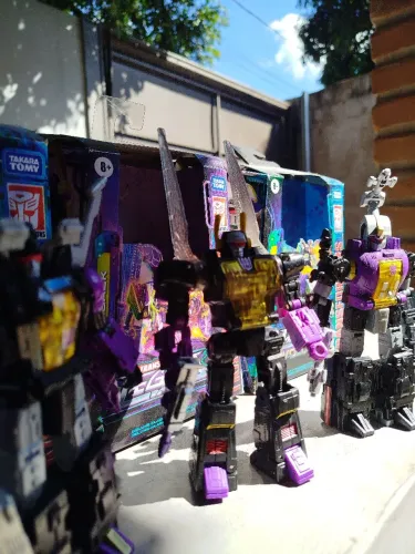 Transformers Legacy Insecticons - Bombshell, Kickback, Shrapnel