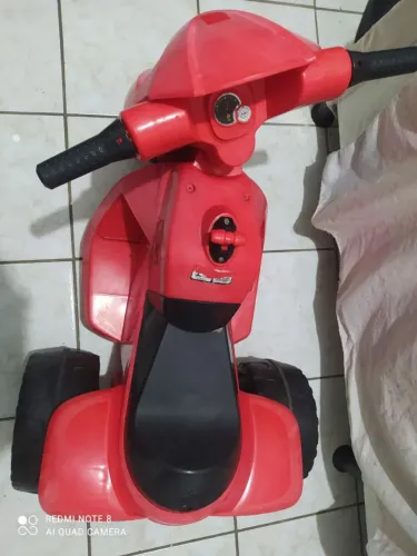 Moto Elétrica Infantil Vermelha Bandeirante - 6V 2 Marchas