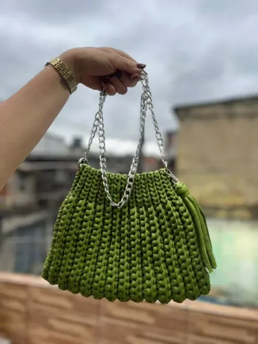 Bolsa em crochê ?