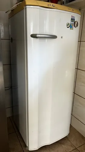 Geladeira eletrolux