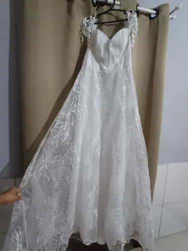 Vestido noiva com véu 