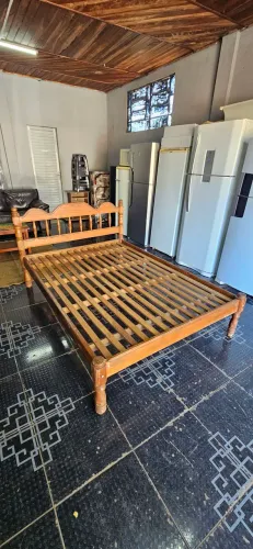 Cama casal madeira maciça cerejeira bem conservada - entrega grátis