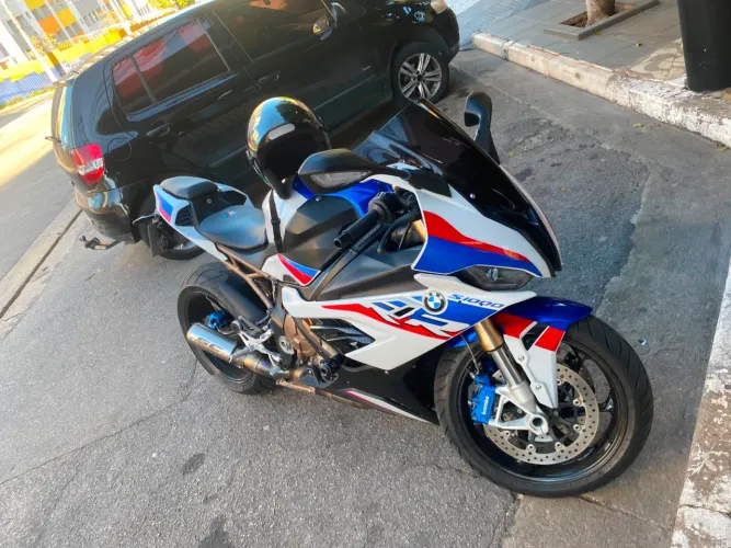 BMW s1000
