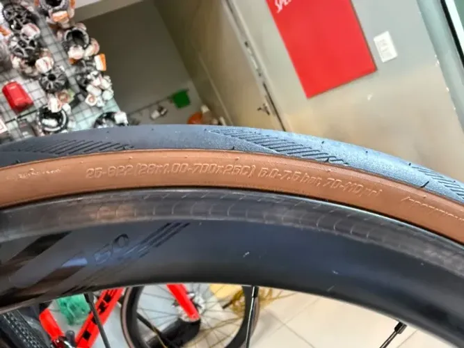 Vendo par de pneus Schwalbe One