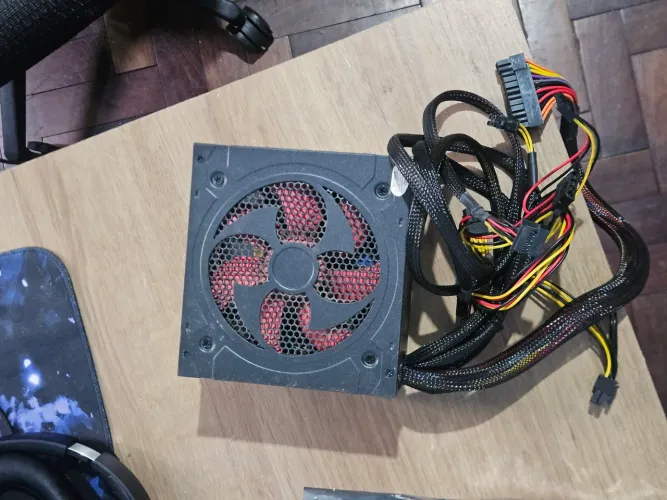 Fonte 500w pfc ativo (funcionando normalmente)