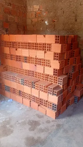 Vendo 1 milheiro de tijolos por 700,00