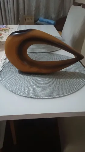 vaso decorativo de cerâmica com design orgânico