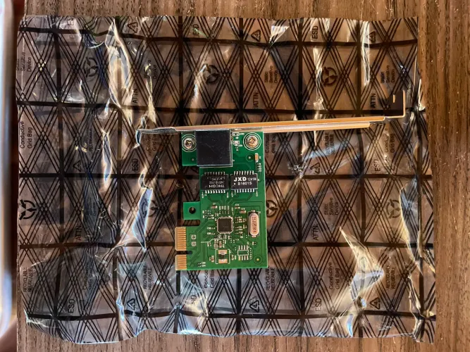 Placa de rede PCI-Express (PCIe) para computador.