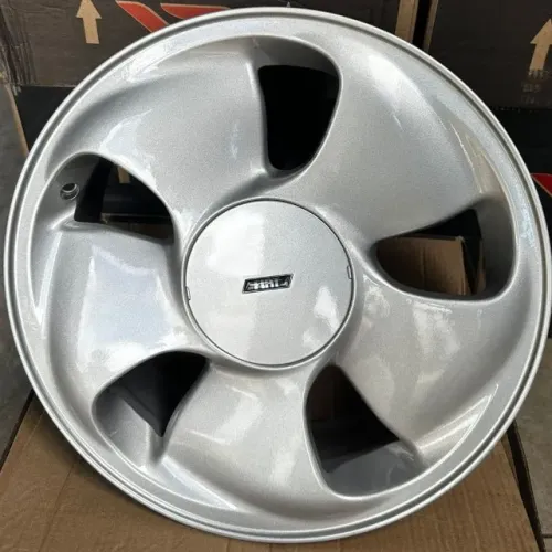 Jg de rodas Tempra Stile 17 4x100 + 185/35R17 Aptany - R$ 4.990,00