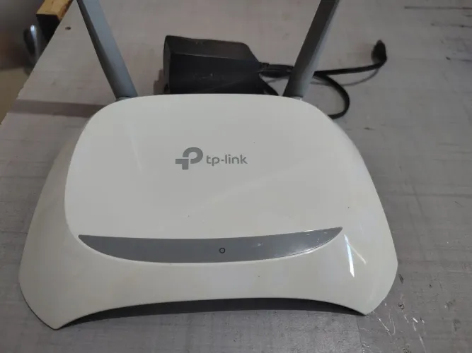 Roteador TP-Link TL-WR840N - Ótimo estado
